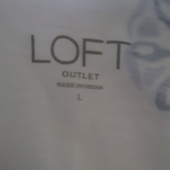 Loft Outlet blue and white summer top with sand dollar print - Picture 4 of 6